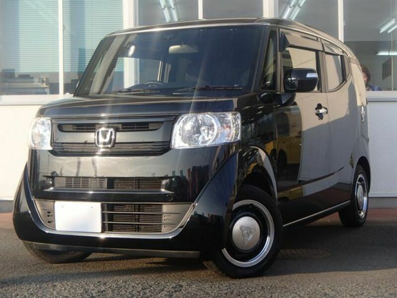 HONDA N BOX SLASH