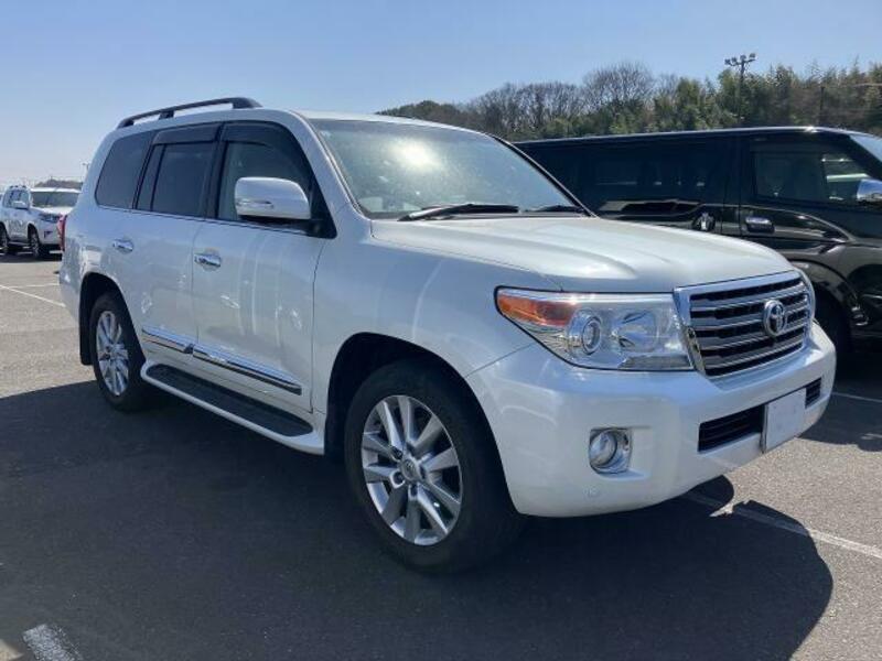 TOYOTA LAND CRUISER