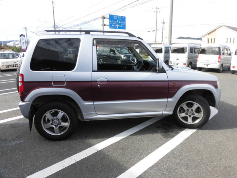 PAJERO MINI-8