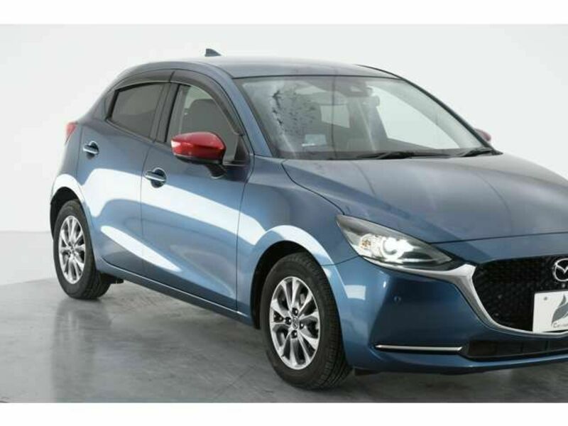 MAZDA2