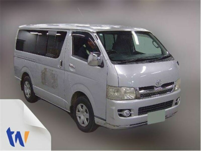 TOYOTA HIACE VAN