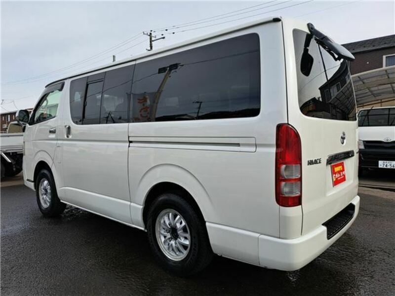 HIACE VAN