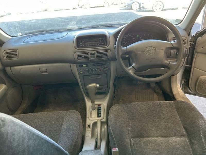 COROLLA-31