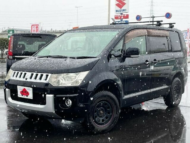 MITSUBISHI DELICA D5