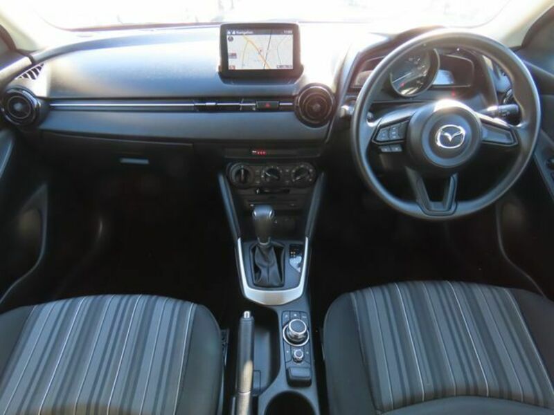 MAZDA2