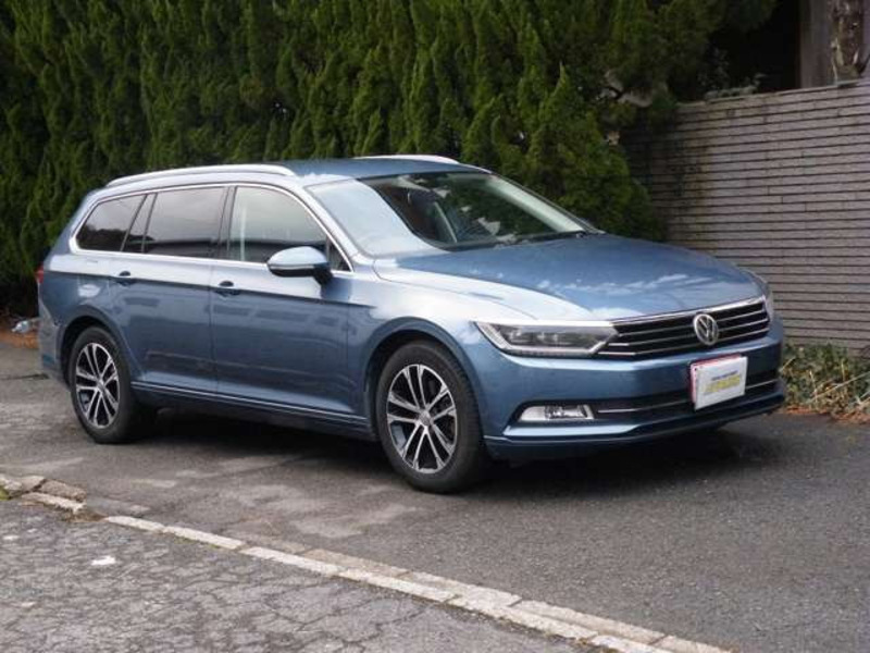 PASSAT VARIANT