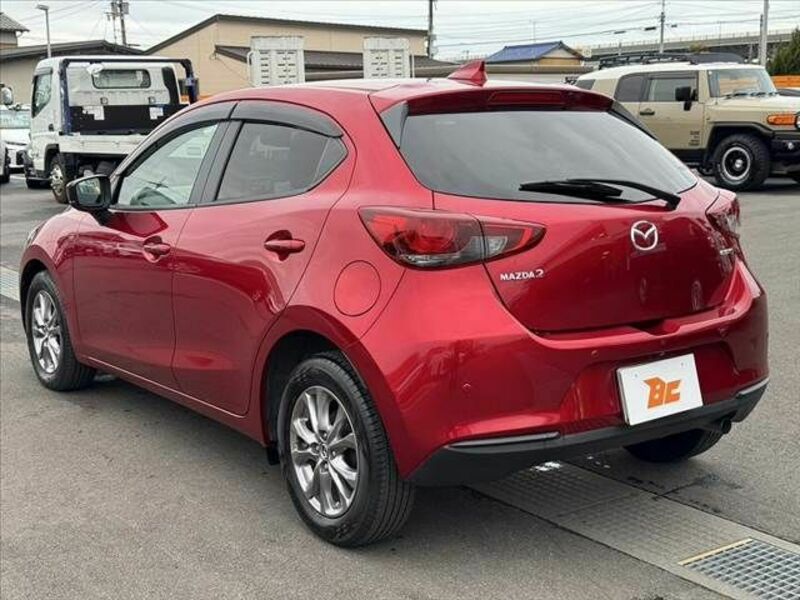 MAZDA2