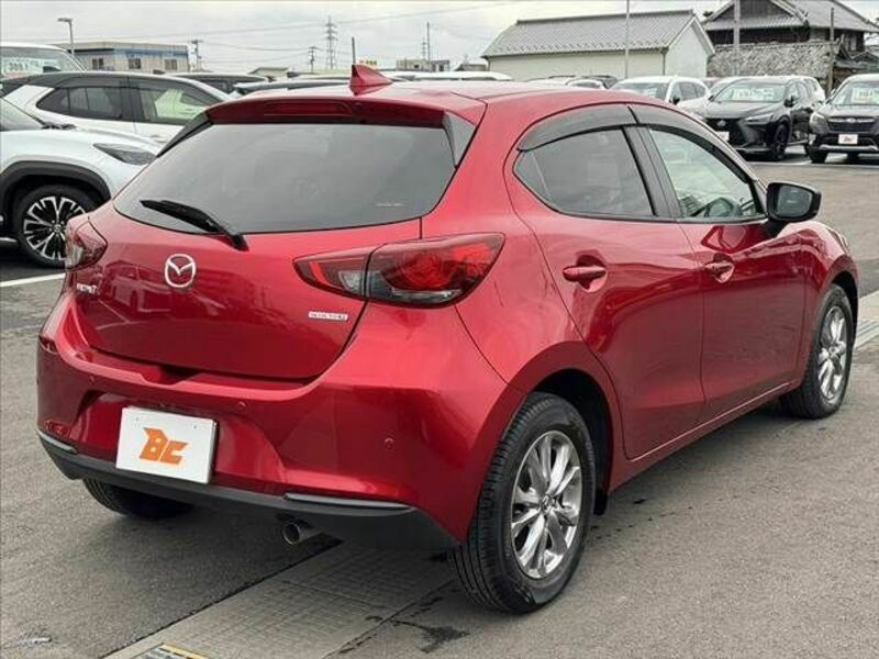 MAZDA2