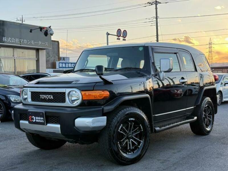 TOYOTA FJ CRUISER