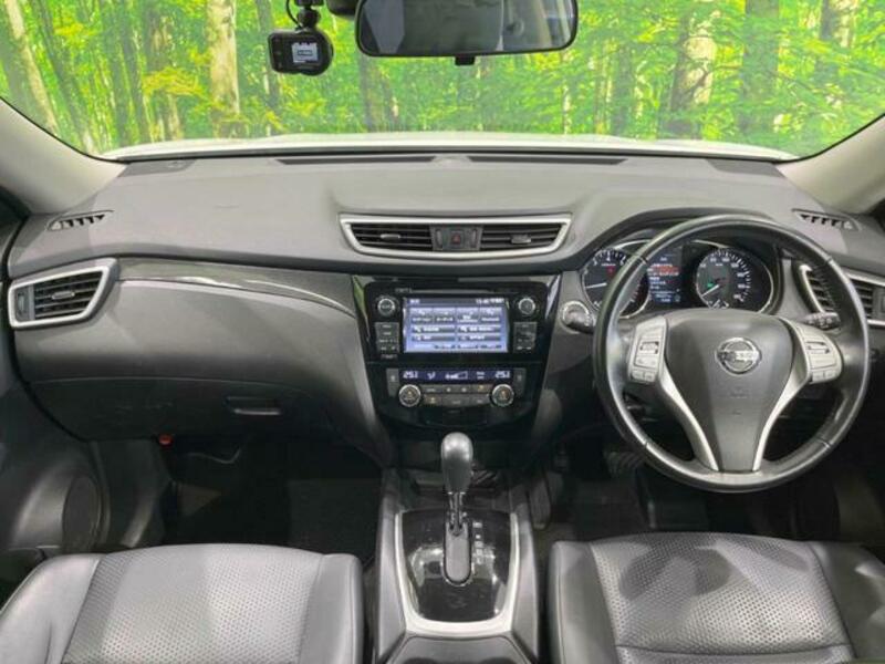 X-TRAIL-1