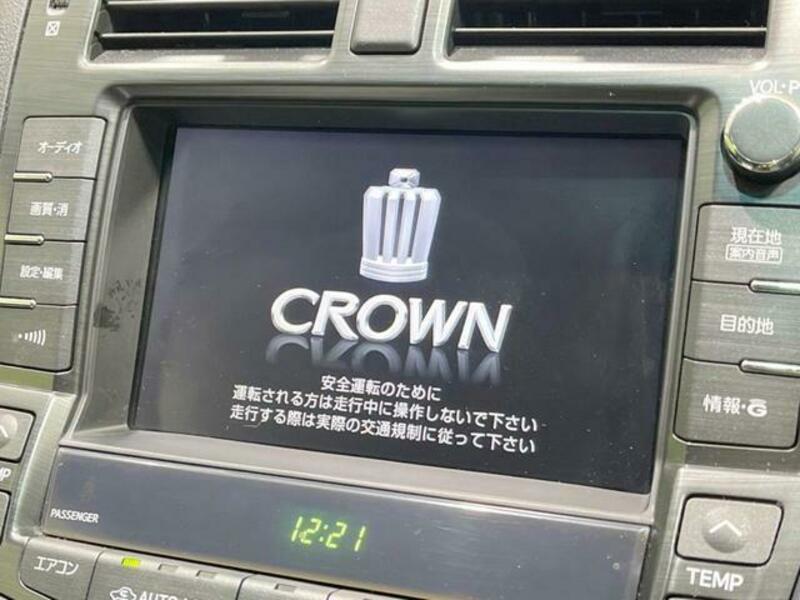 CROWN