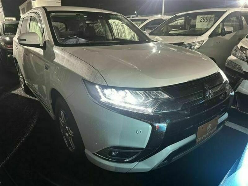 MITSUBISHI OUTLANDER PHEV