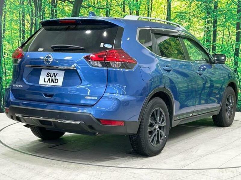 X-TRAIL-18