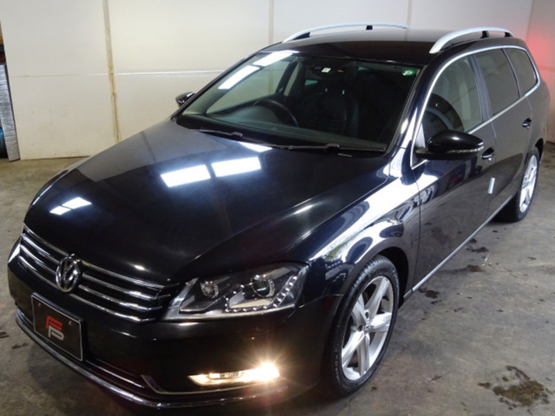 PASSAT VARIANT-8