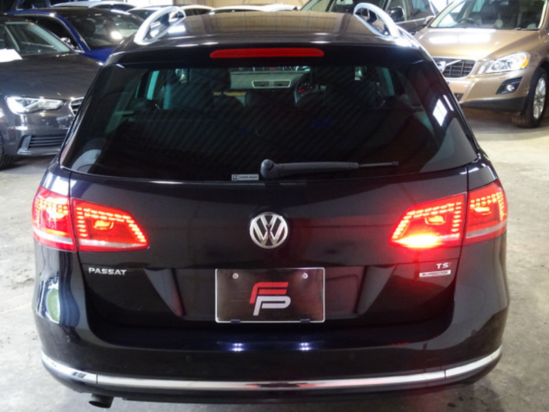 PASSAT VARIANT