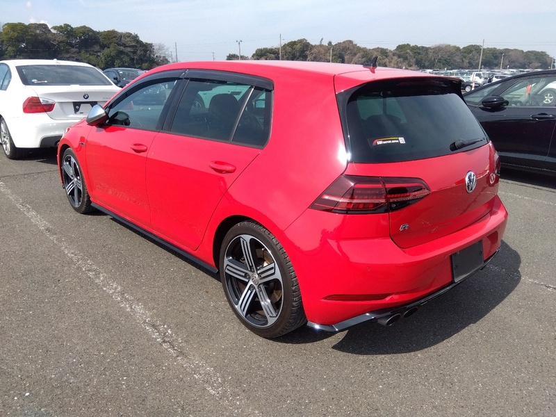 GOLF R