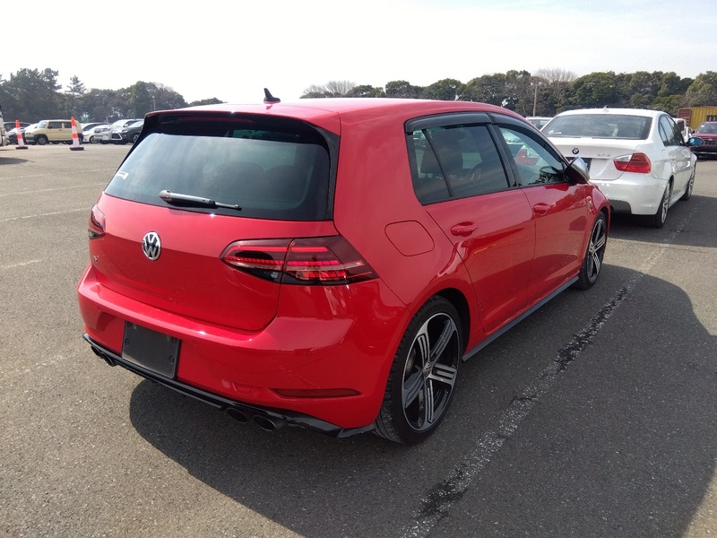 GOLF R