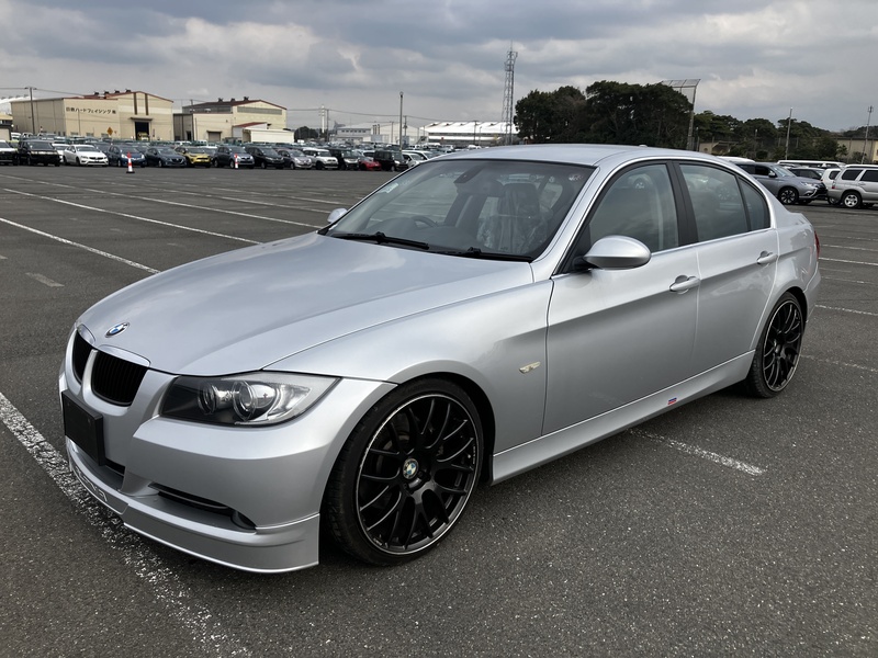 BMW 3 SERIES