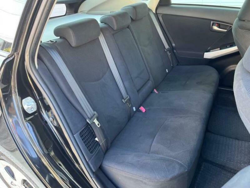 PRIUS-11