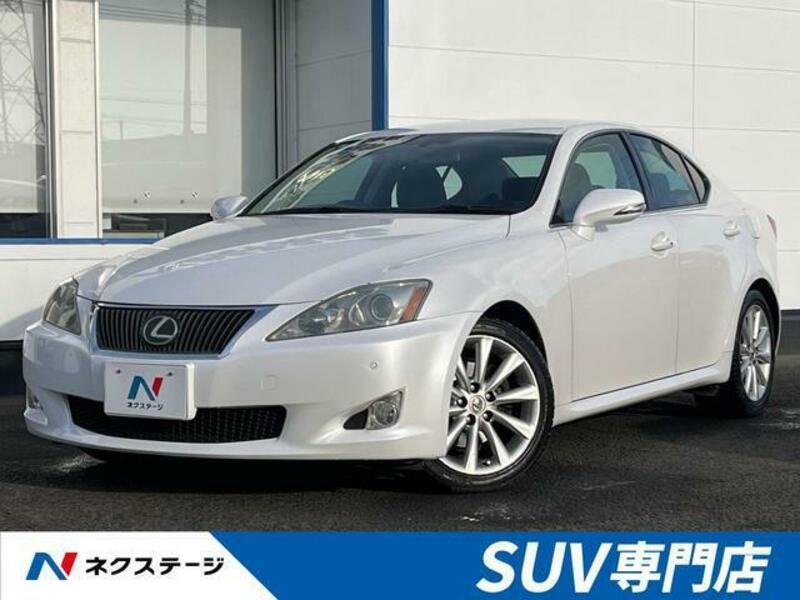 LEXUS IS