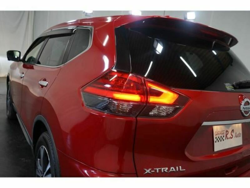 X-TRAIL