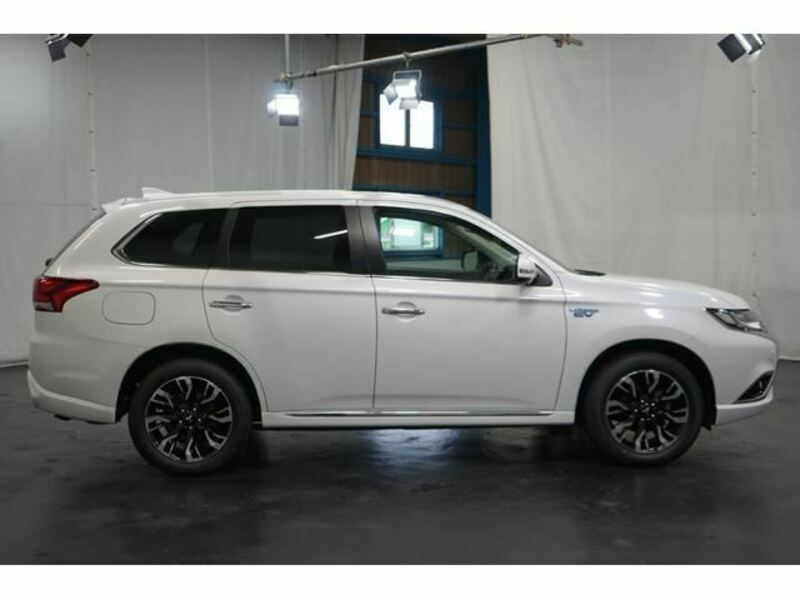 OUTLANDER PHEV