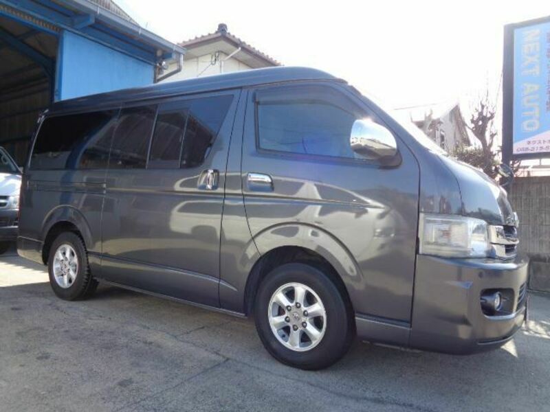 HIACE VAN