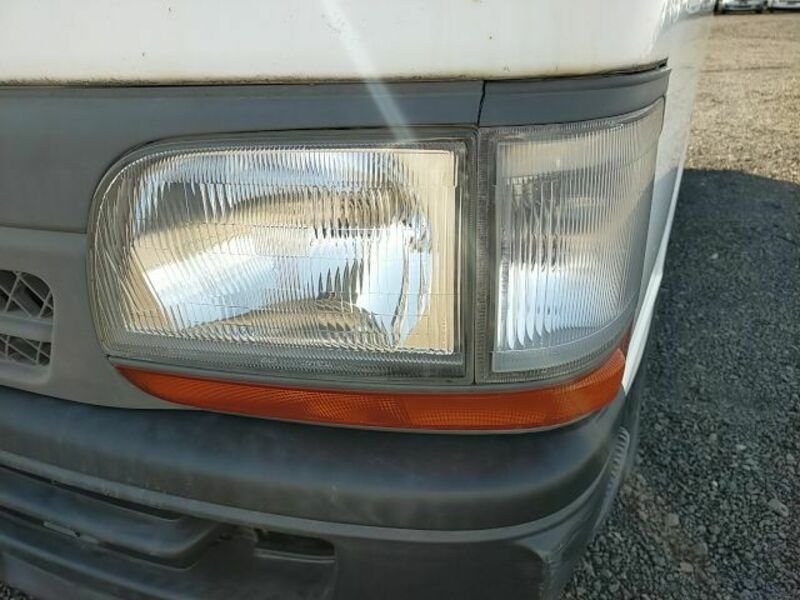 HIACE VAN-26