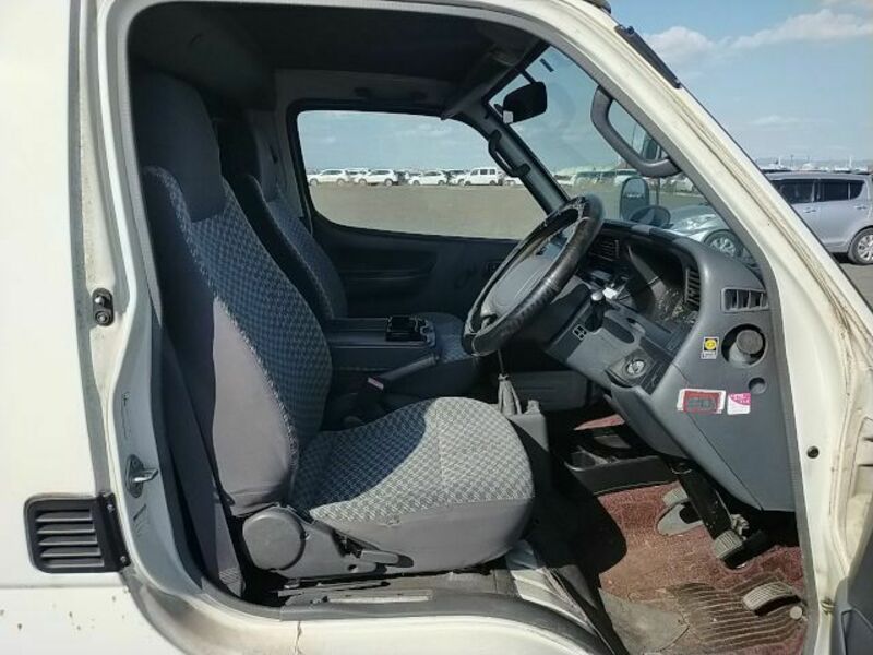 HIACE VAN-9