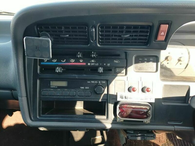 HIACE VAN-19