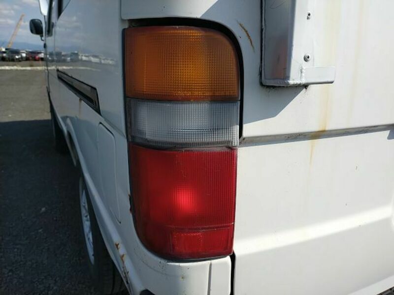 HIACE VAN-28