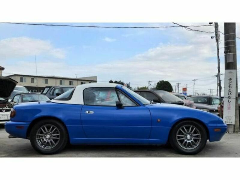 EUNOS ROADSTER