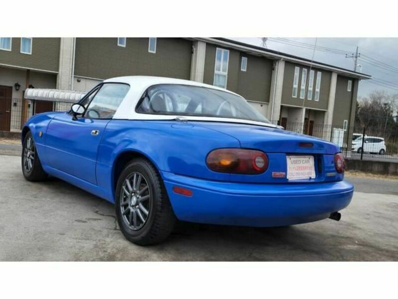 EUNOS ROADSTER