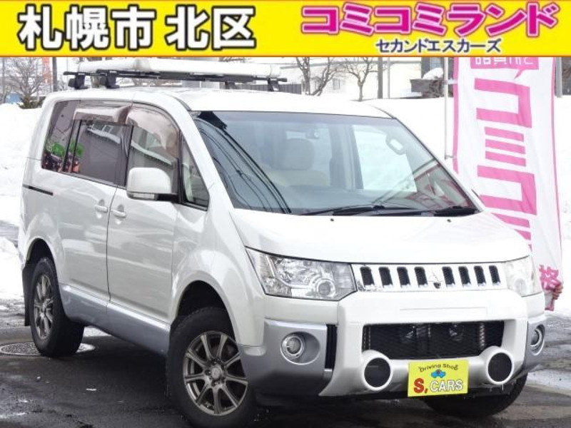 MITSUBISHI DELICA D5