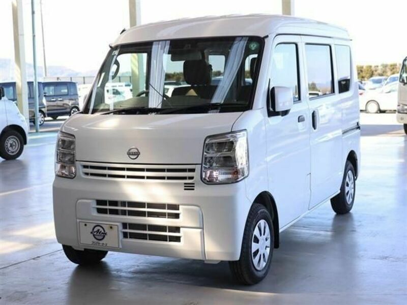 NISSAN CLIPPER VAN