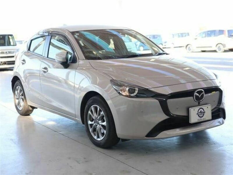 MAZDA2