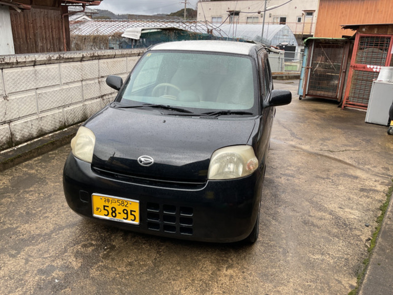 DAIHATSU ESSE