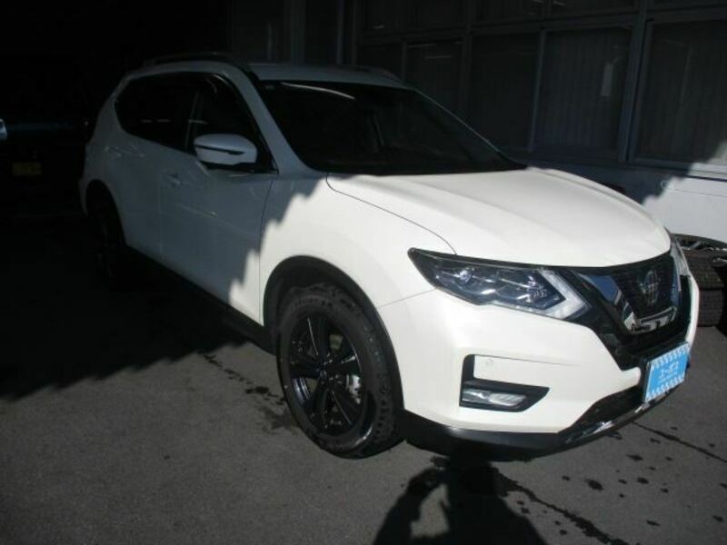 X-TRAIL