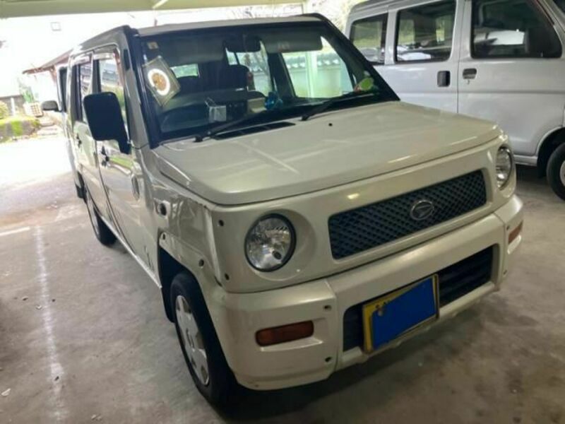 DAIHATSU NAKED