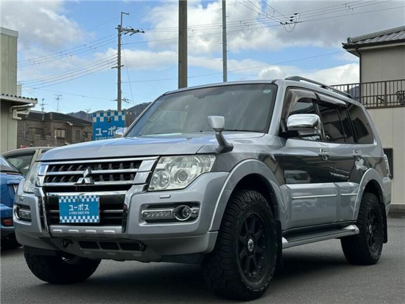 MITSUBISHI PAJERO