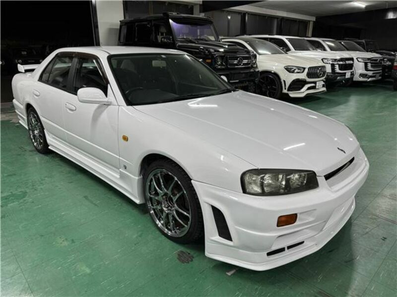 NISSAN SKYLINE