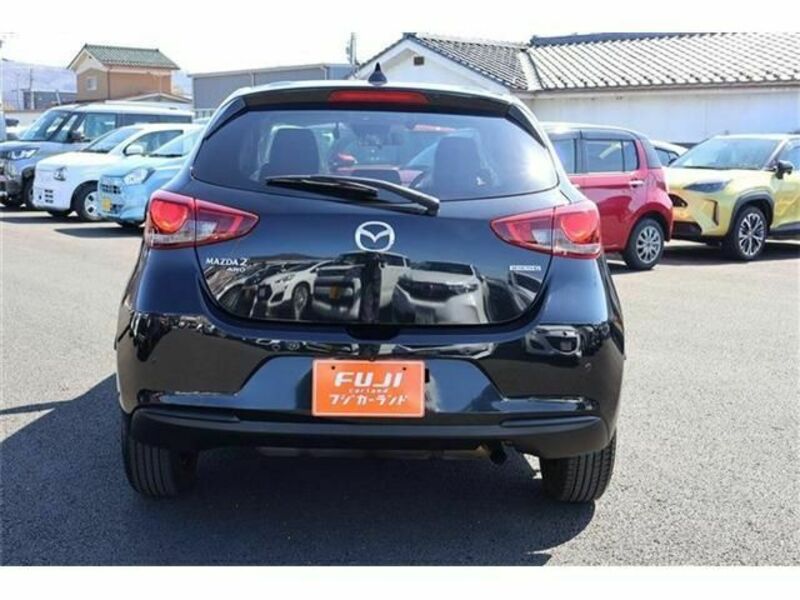 MAZDA2