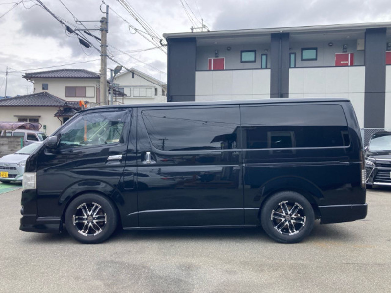 HIACE VAN