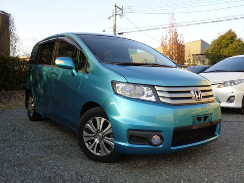 HONDA FREED SPIKE