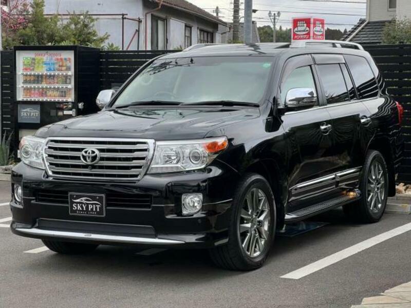 LAND CRUISER