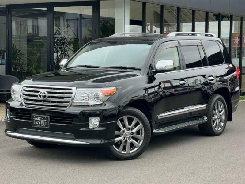 TOYOTA LAND CRUISER