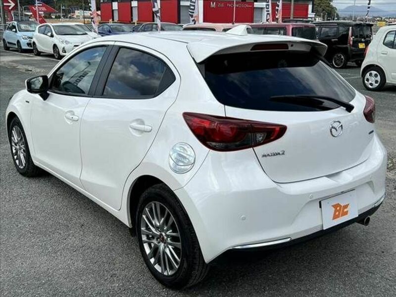 MAZDA2