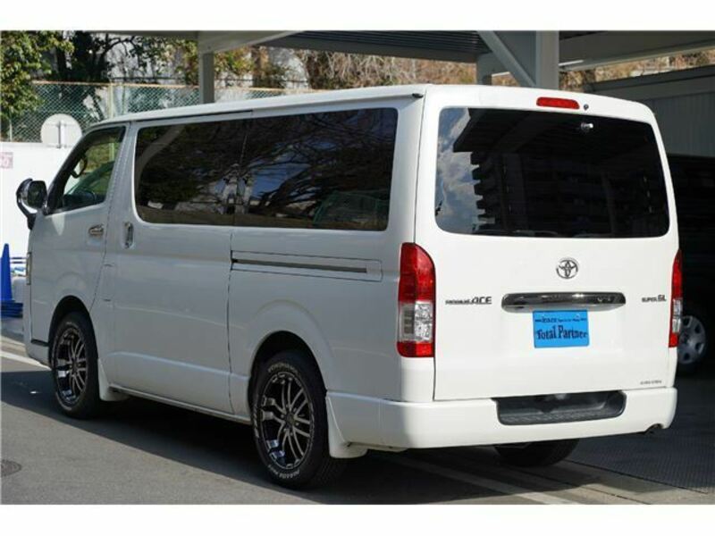 HIACE VAN