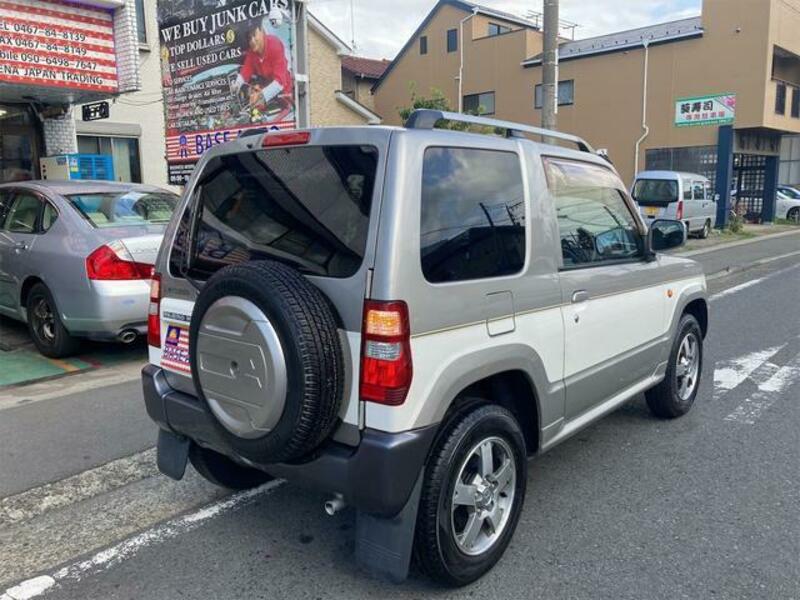 PAJERO MINI