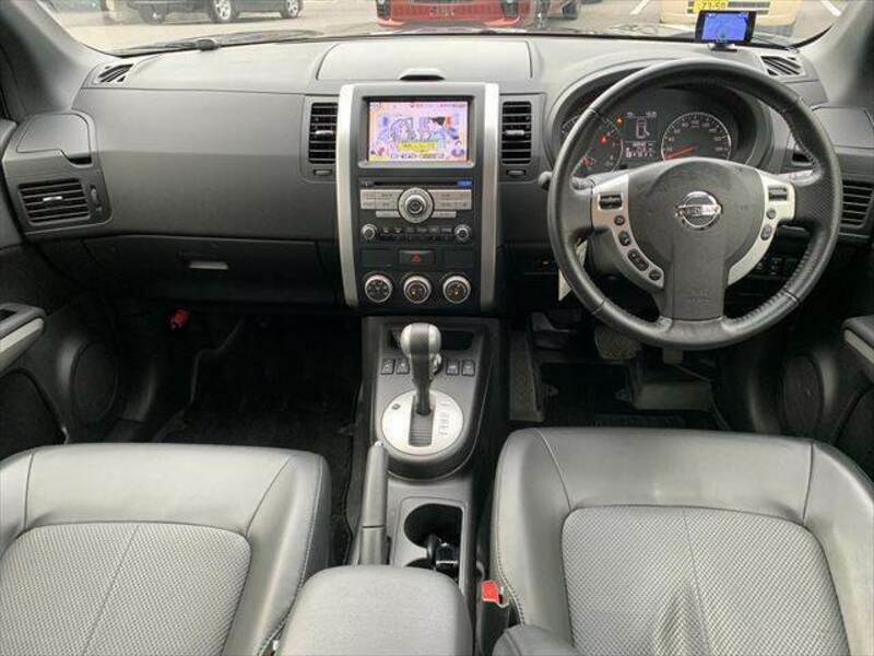 X-TRAIL-1